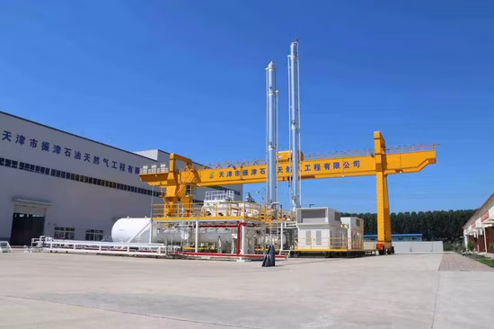 Impianto di liquefazione del gas naturale per la produzione di GNL da 14 mmscfd con serbatoi di stoccaggio del GNL
